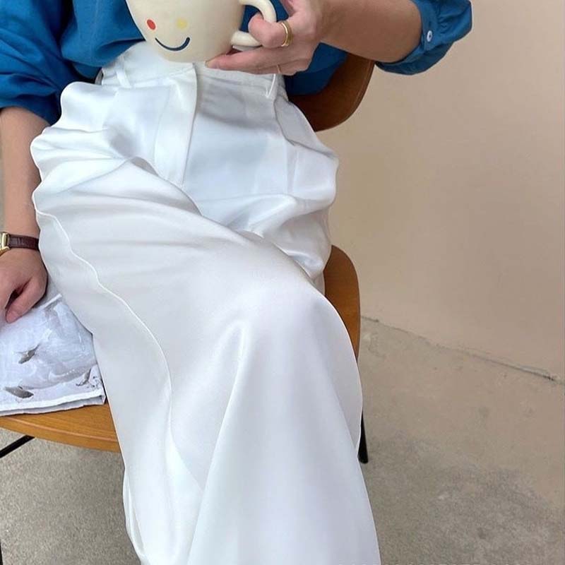 Weite Seidenhose, Satinhose