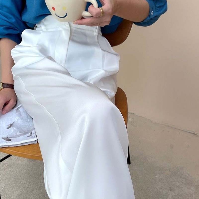 Weite Seidenhose, Satinhose