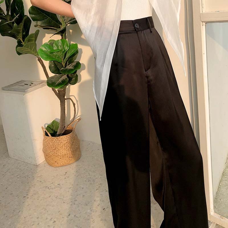 Weite Seidenhose, Satinhose