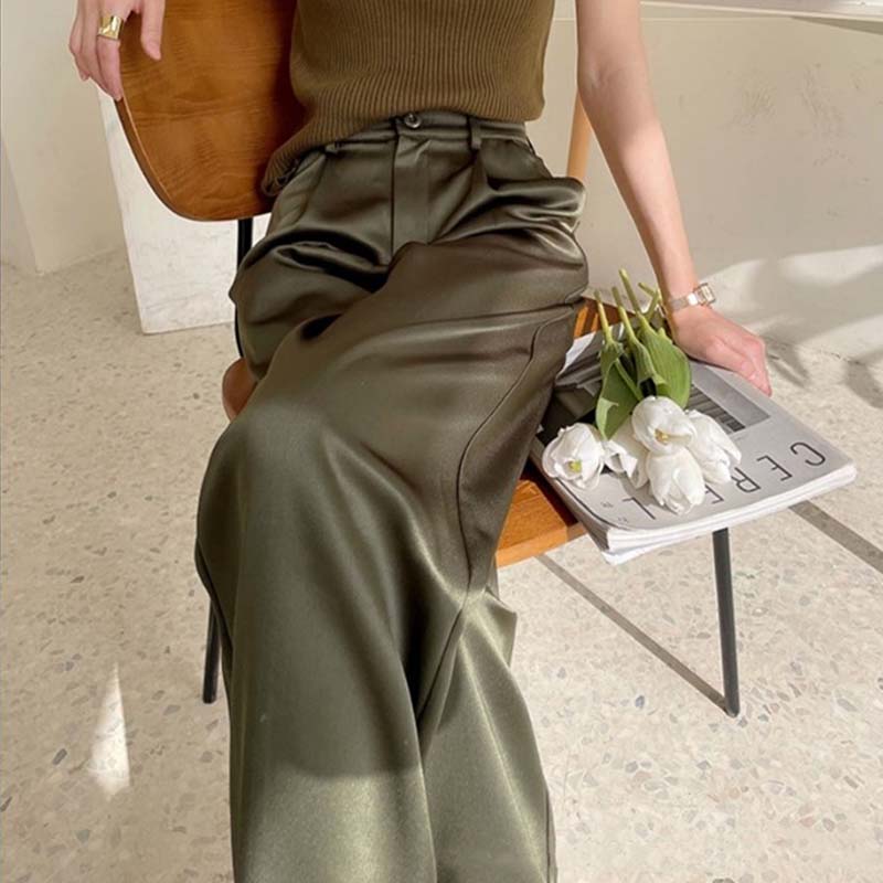 Weite Seidenhose, Satinhose